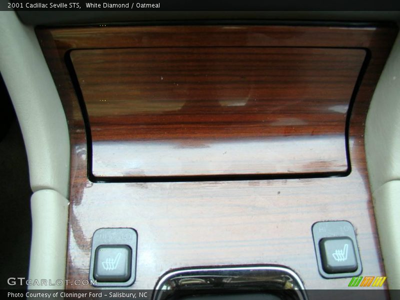 White Diamond / Oatmeal 2001 Cadillac Seville STS