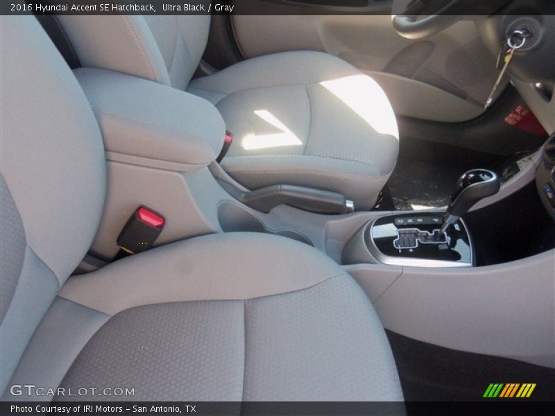 Ultra Black / Gray 2016 Hyundai Accent SE Hatchback