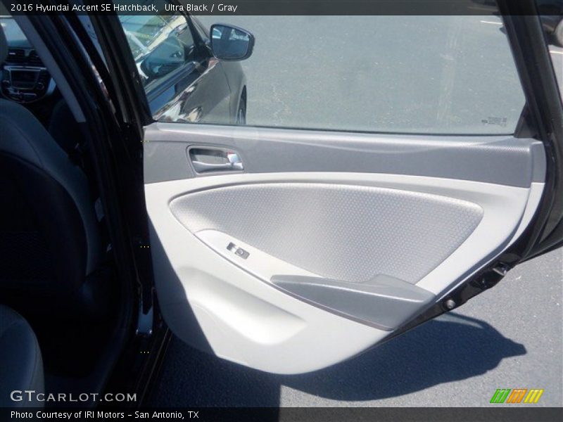 Ultra Black / Gray 2016 Hyundai Accent SE Hatchback