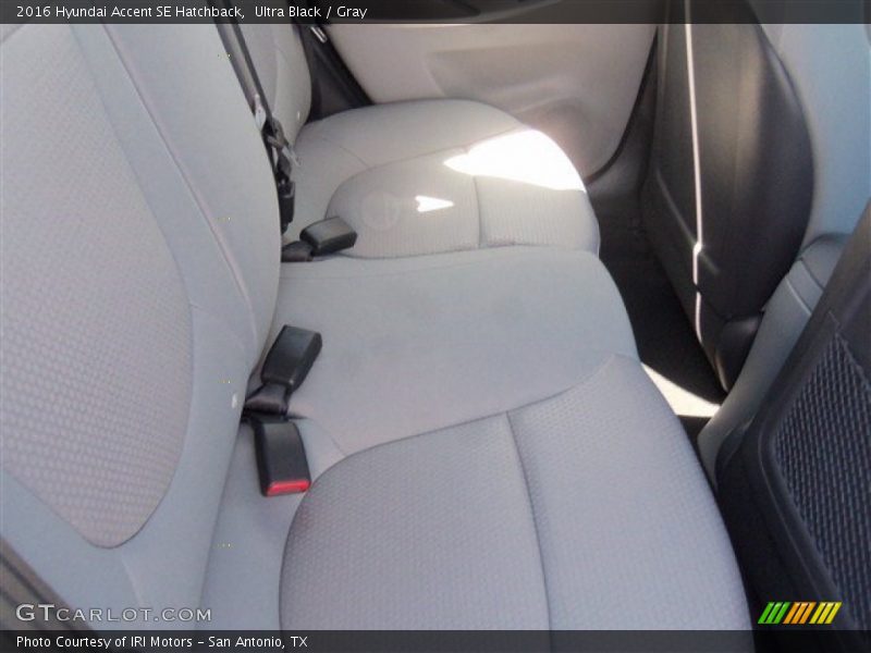 Ultra Black / Gray 2016 Hyundai Accent SE Hatchback