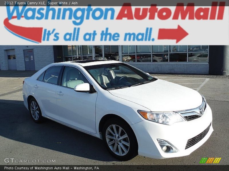 Super White / Ash 2012 Toyota Camry XLE