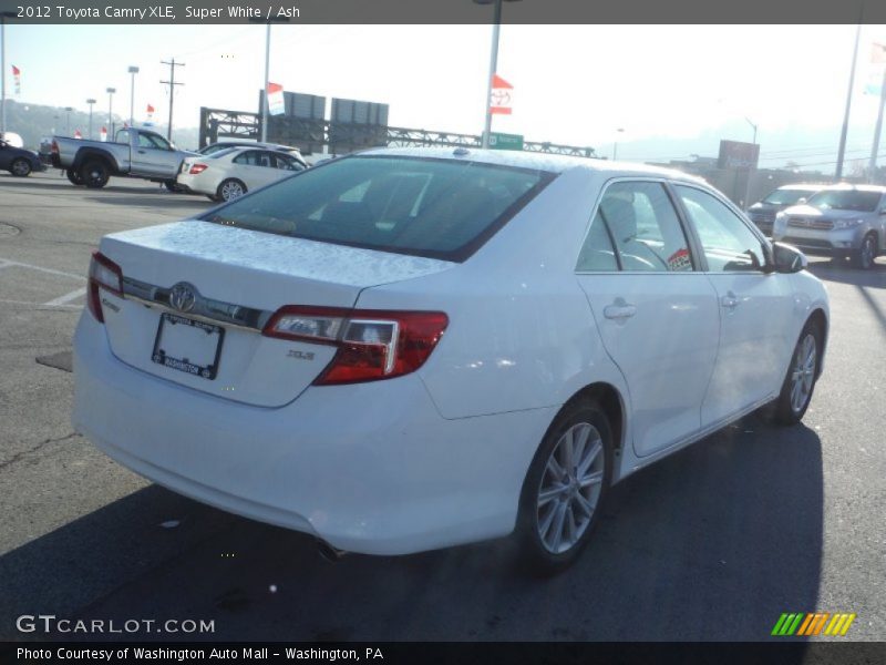 Super White / Ash 2012 Toyota Camry XLE
