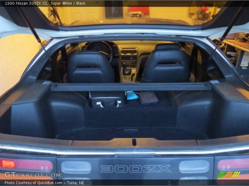 Super White / Black 1990 Nissan 300ZX GS