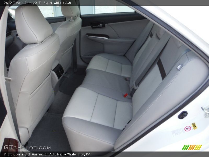 Super White / Ash 2012 Toyota Camry XLE