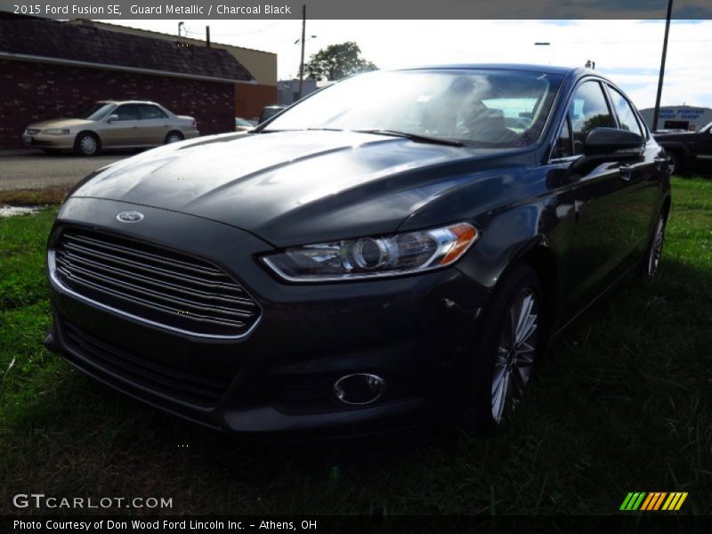 Guard Metallic / Charcoal Black 2015 Ford Fusion SE
