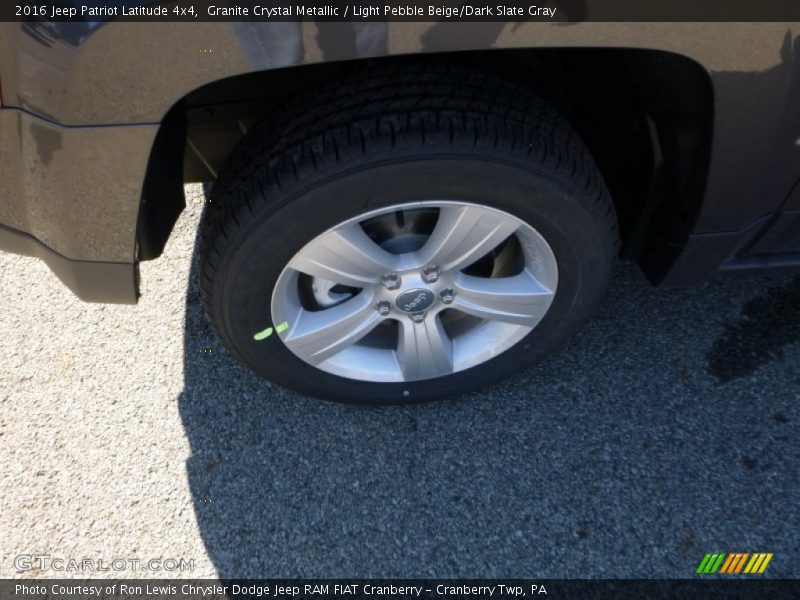 Granite Crystal Metallic / Light Pebble Beige/Dark Slate Gray 2016 Jeep Patriot Latitude 4x4