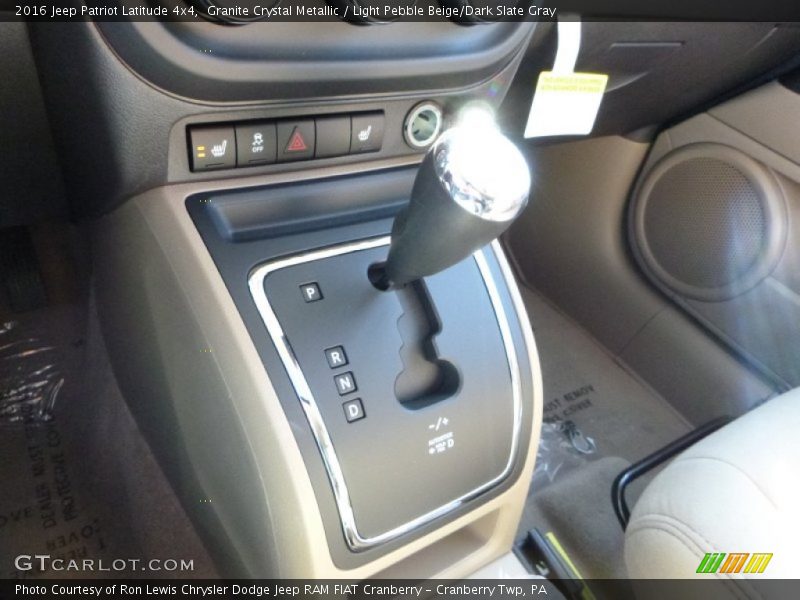 Granite Crystal Metallic / Light Pebble Beige/Dark Slate Gray 2016 Jeep Patriot Latitude 4x4