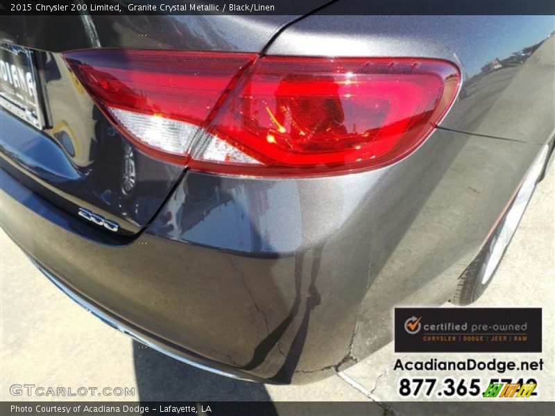 Granite Crystal Metallic / Black/Linen 2015 Chrysler 200 Limited