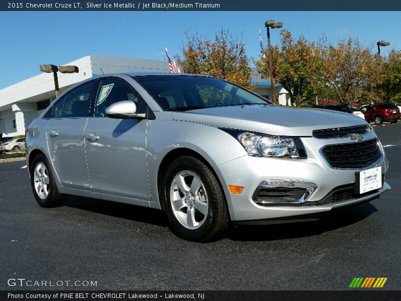 Silver Ice Metallic / Jet Black/Medium Titanium 2015 Chevrolet Cruze LT