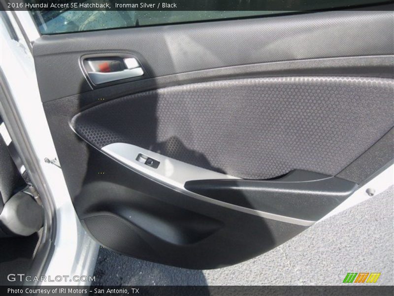 Ironman Silver / Black 2016 Hyundai Accent SE Hatchback