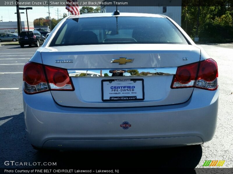 Silver Ice Metallic / Jet Black/Medium Titanium 2015 Chevrolet Cruze LT