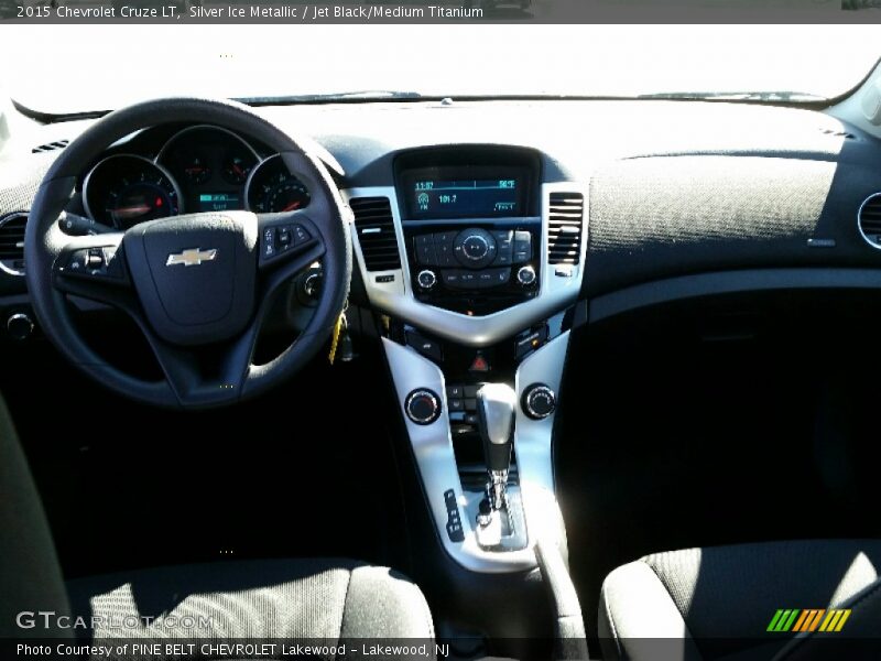 Silver Ice Metallic / Jet Black/Medium Titanium 2015 Chevrolet Cruze LT