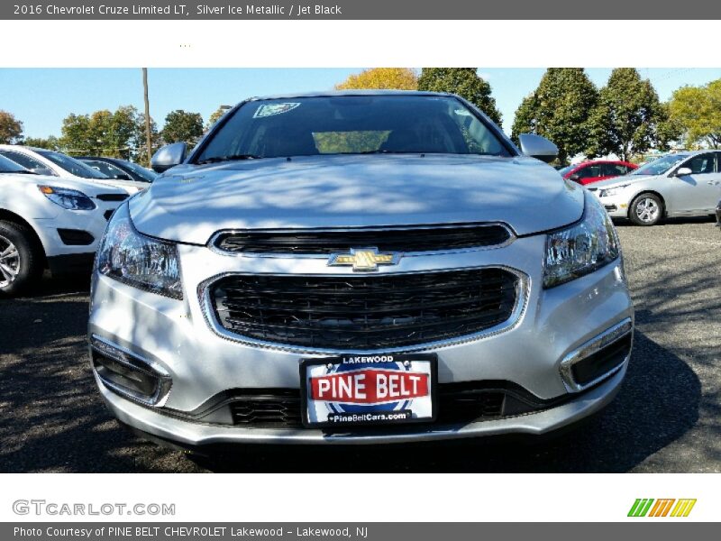 Silver Ice Metallic / Jet Black 2016 Chevrolet Cruze Limited LT