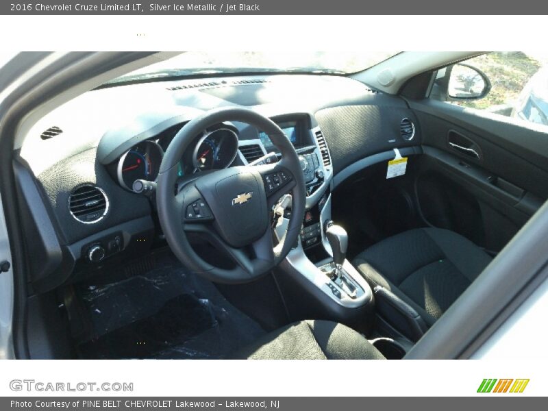 Silver Ice Metallic / Jet Black 2016 Chevrolet Cruze Limited LT