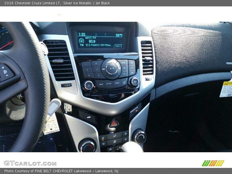 Silver Ice Metallic / Jet Black 2016 Chevrolet Cruze Limited LT