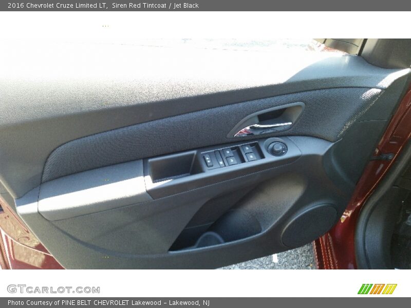 Siren Red Tintcoat / Jet Black 2016 Chevrolet Cruze Limited LT