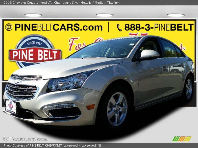 Champagne Silver Metallic / Medium Titanium 2016 Chevrolet Cruze Limited LT