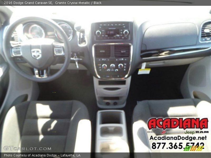 Granite Crystal Metallic / Black 2016 Dodge Grand Caravan SE