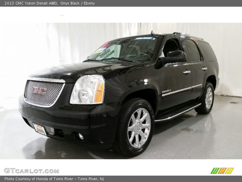 Onyx Black / Ebony 2013 GMC Yukon Denali AWD