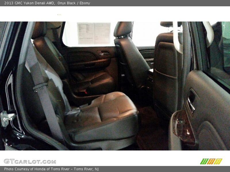 Onyx Black / Ebony 2013 GMC Yukon Denali AWD