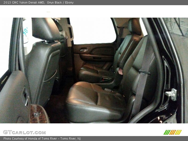 Onyx Black / Ebony 2013 GMC Yukon Denali AWD