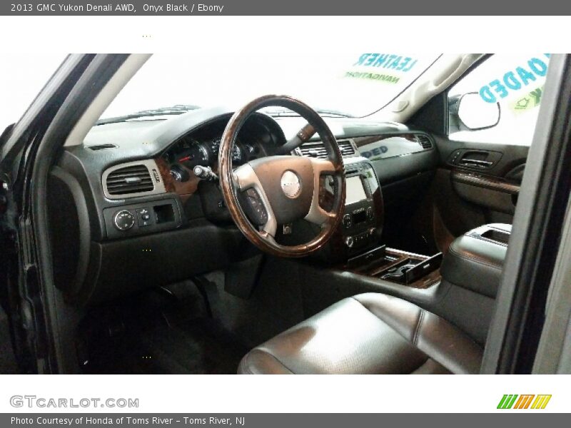 Onyx Black / Ebony 2013 GMC Yukon Denali AWD