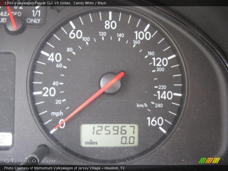 Candy White / Black 1999 Volkswagen Passat GLX V6 Sedan