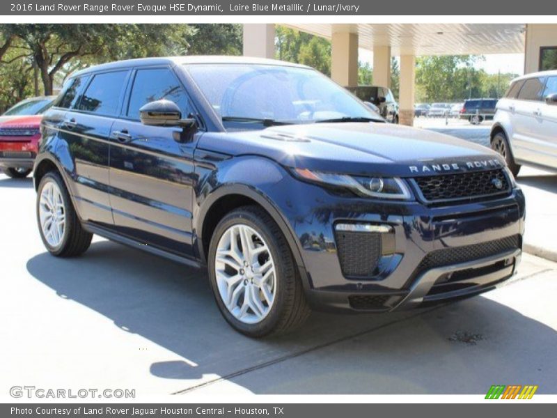 Front 3/4 View of 2016 Range Rover Evoque HSE Dynamic