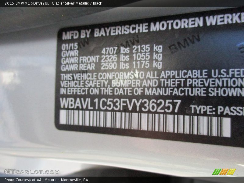 Glacier Silver Metallic / Black 2015 BMW X1 xDrive28i