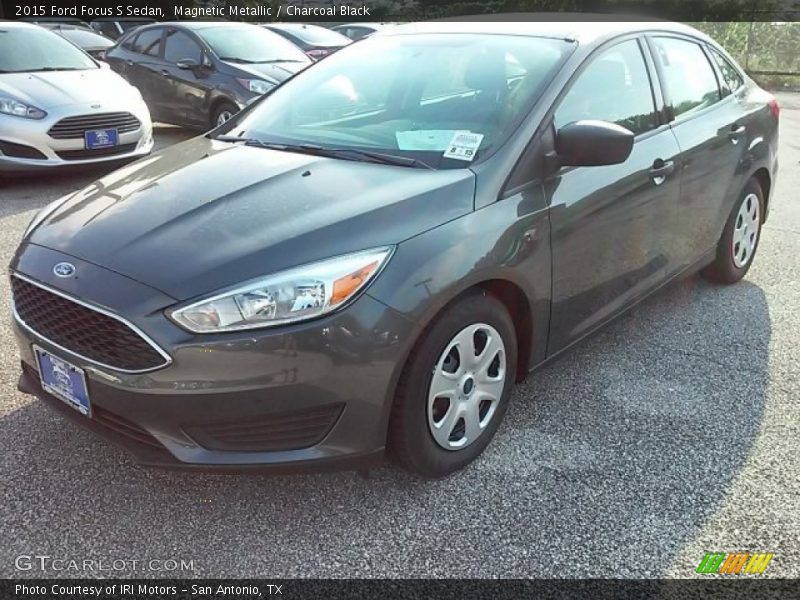 Magnetic Metallic / Charcoal Black 2015 Ford Focus S Sedan