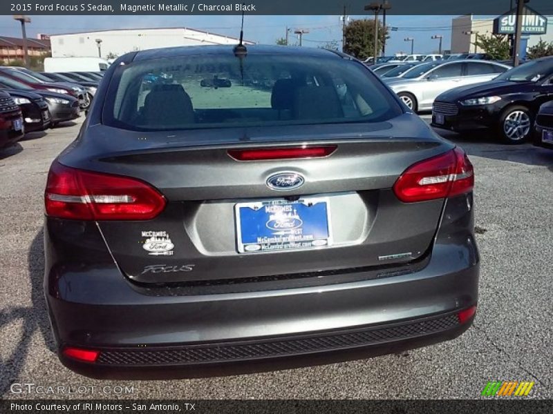 Magnetic Metallic / Charcoal Black 2015 Ford Focus S Sedan