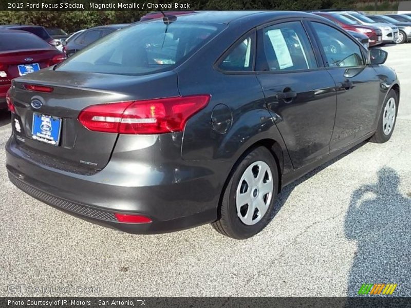Magnetic Metallic / Charcoal Black 2015 Ford Focus S Sedan