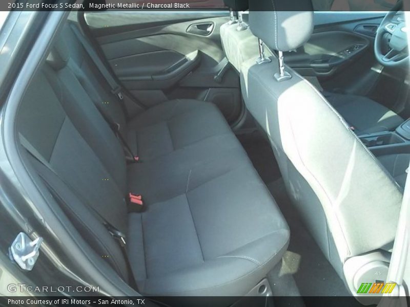 Magnetic Metallic / Charcoal Black 2015 Ford Focus S Sedan