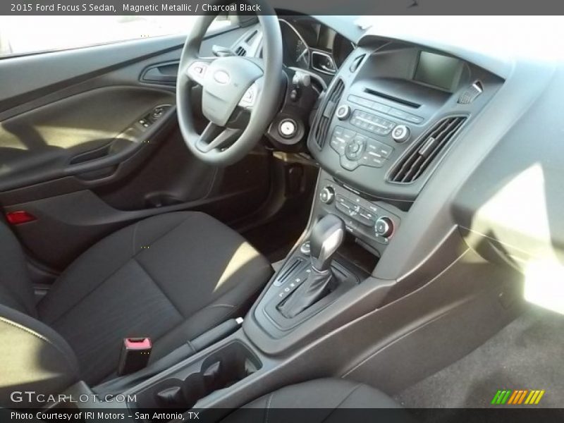 Magnetic Metallic / Charcoal Black 2015 Ford Focus S Sedan