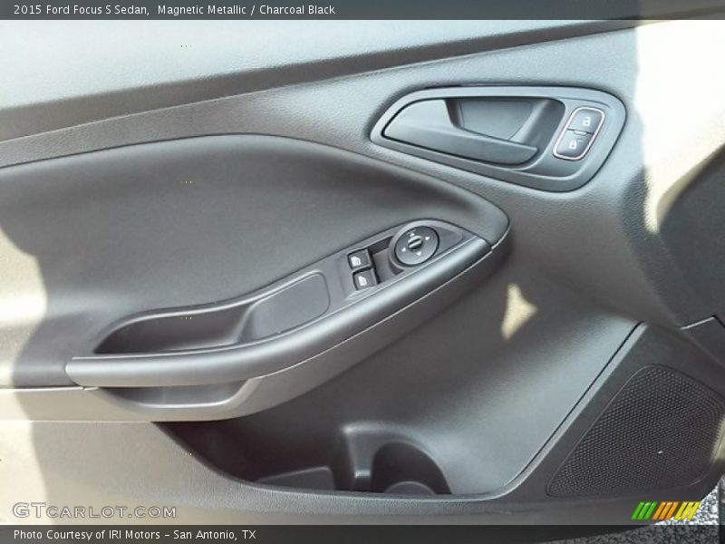 Magnetic Metallic / Charcoal Black 2015 Ford Focus S Sedan