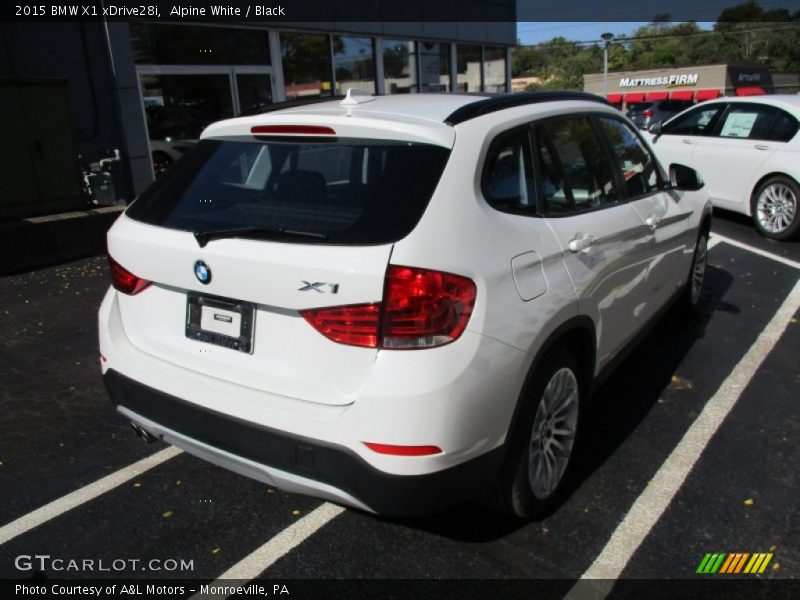 Alpine White / Black 2015 BMW X1 xDrive28i