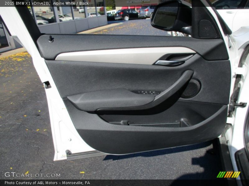 Alpine White / Black 2015 BMW X1 xDrive28i