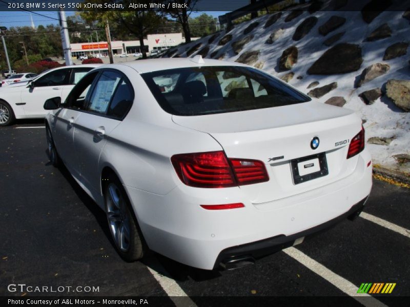 Alpine White / Black 2016 BMW 5 Series 550i xDrive Sedan