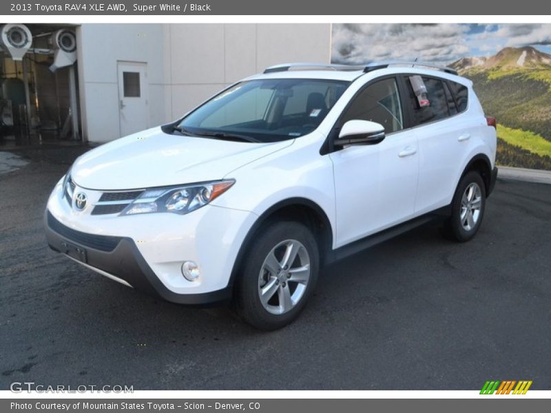 Super White / Black 2013 Toyota RAV4 XLE AWD