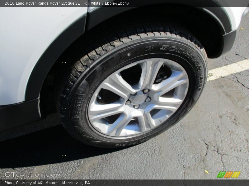 Fuji White / Ebony/Ebony 2016 Land Rover Range Rover Evoque SE