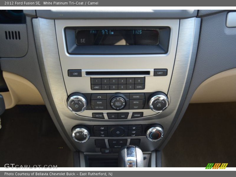 White Platinum Tri-Coat / Camel 2012 Ford Fusion SE