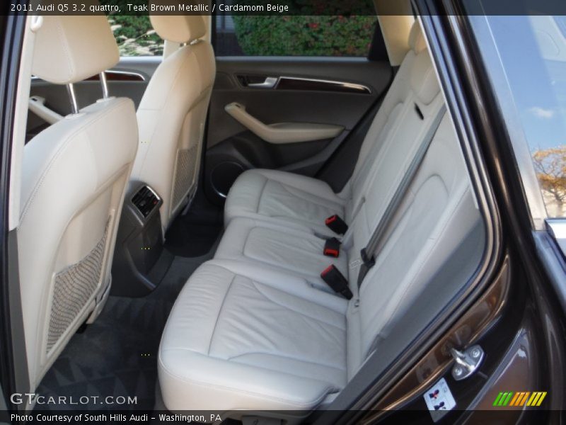 Rear Seat of 2011 Q5 3.2 quattro