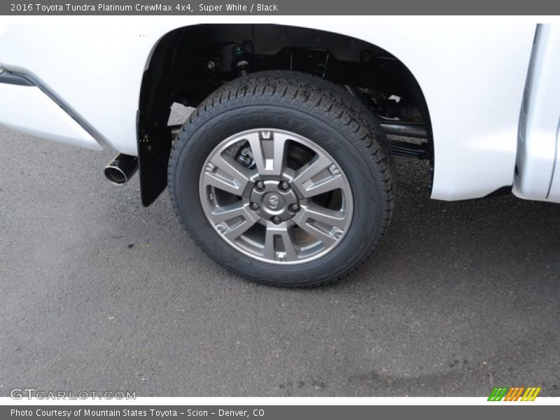 Super White / Black 2016 Toyota Tundra Platinum CrewMax 4x4