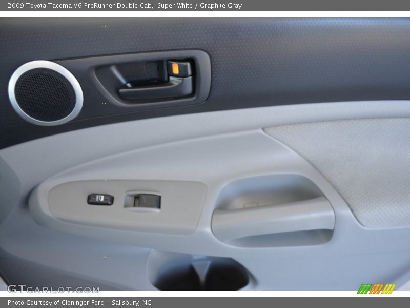 Super White / Graphite Gray 2009 Toyota Tacoma V6 PreRunner Double Cab