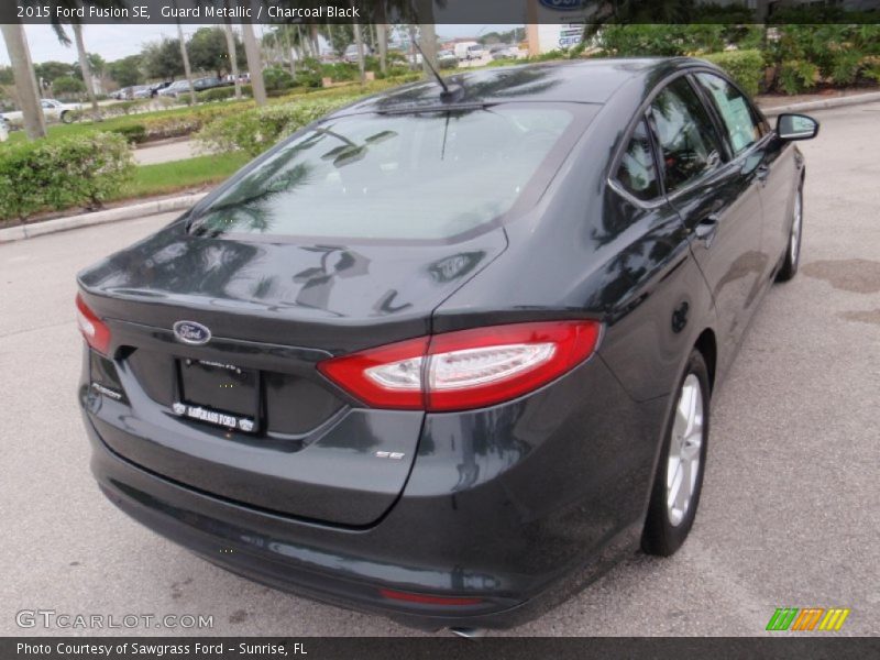Guard Metallic / Charcoal Black 2015 Ford Fusion SE
