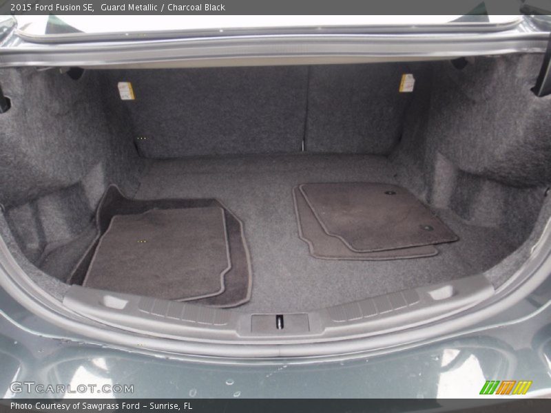 Guard Metallic / Charcoal Black 2015 Ford Fusion SE