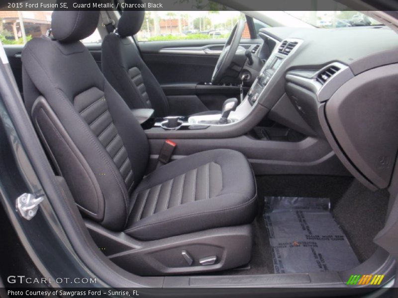 Guard Metallic / Charcoal Black 2015 Ford Fusion SE
