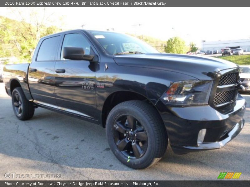 Front 3/4 View of 2016 1500 Express Crew Cab 4x4