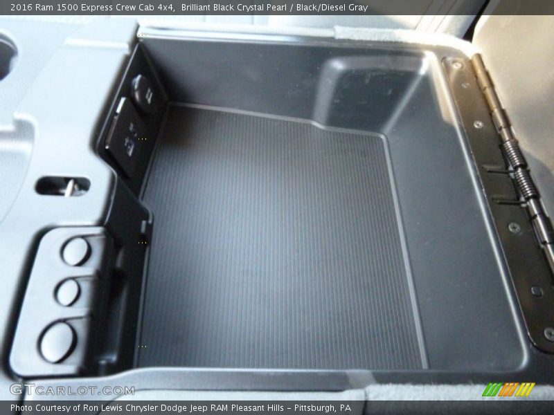 Brilliant Black Crystal Pearl / Black/Diesel Gray 2016 Ram 1500 Express Crew Cab 4x4