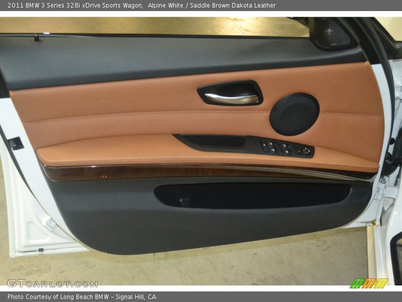 Door Panel of 2011 3 Series 328i xDrive Sports Wagon